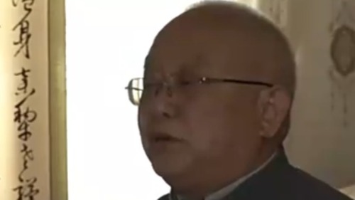 1968年229车间突然发生爆炸，魏世杰只能在砖瓦的碎末中寻找同事的遗骸