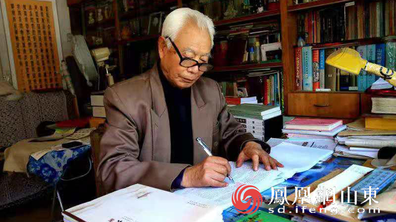 栖霞离退休干部发挥余热助力传承红色基因