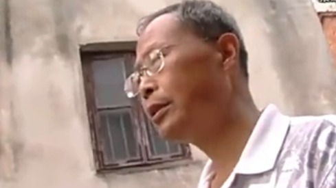 张红兵每次回到这个地方都非常沉重，是他亲手将母亲送上“断头台”的地方_凤凰网视频_凤凰网