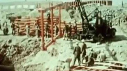 初入221厂每天重复上级指定的测试，魏世杰对这片神秘禁区几乎一无所知