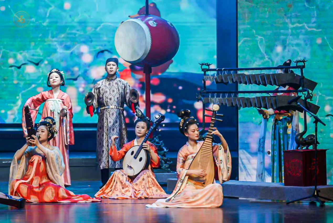 西安外事古乐团全国巡演在郑州闪耀启航