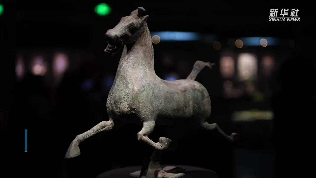 带你看“镇馆之宝”丨甘肃博物馆——铜奔马