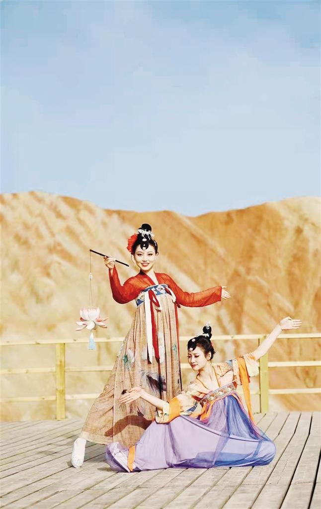 汉服旅拍 （景区供图）