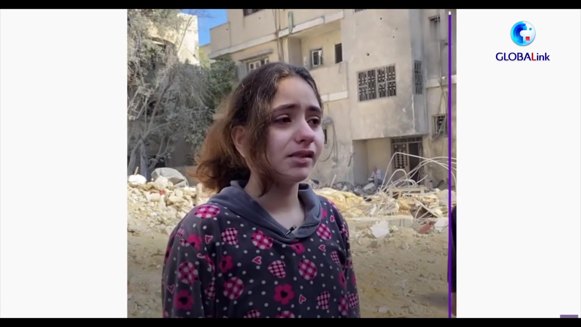 曾在以军空袭中幸存 加沙“网红”小女孩最新画面 甜甜笑容暖化网友_凤凰网资讯_凤凰网