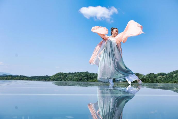 选手在比赛中。