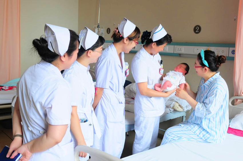 "520"不一样的告白:黑龙江省医院产科开展母乳喂养宣传日活动