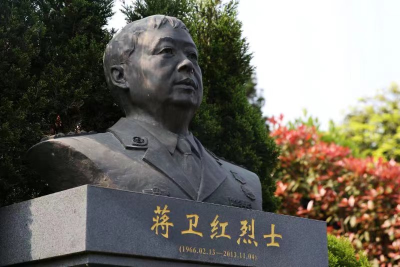 重庆公安英模事迹展播|禁毒英雄蒋卫红:用生命捍卫净土