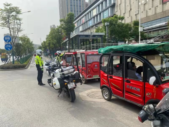 作风巡查助力整治蔡甸“黑三轮”乱象