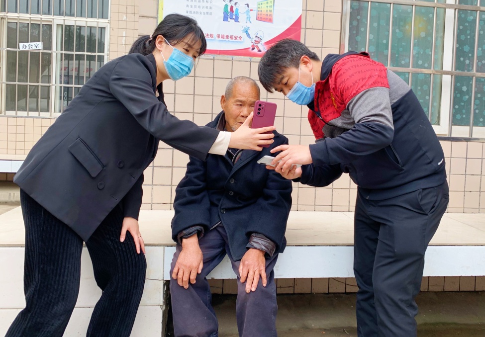 我为群众办实事人社服务零距离