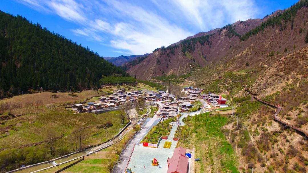 甘南州迭部县达拉乡高吉村