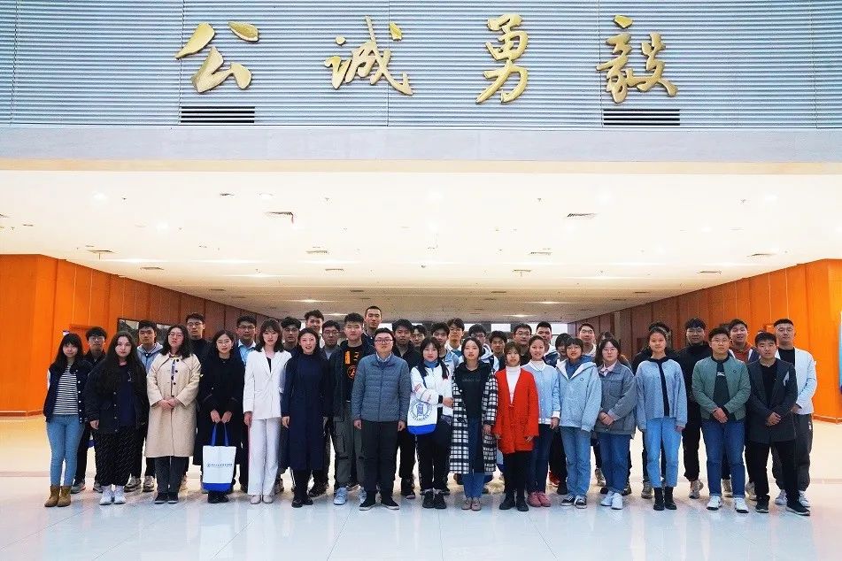 第二届工大青年宣讲团成员合影