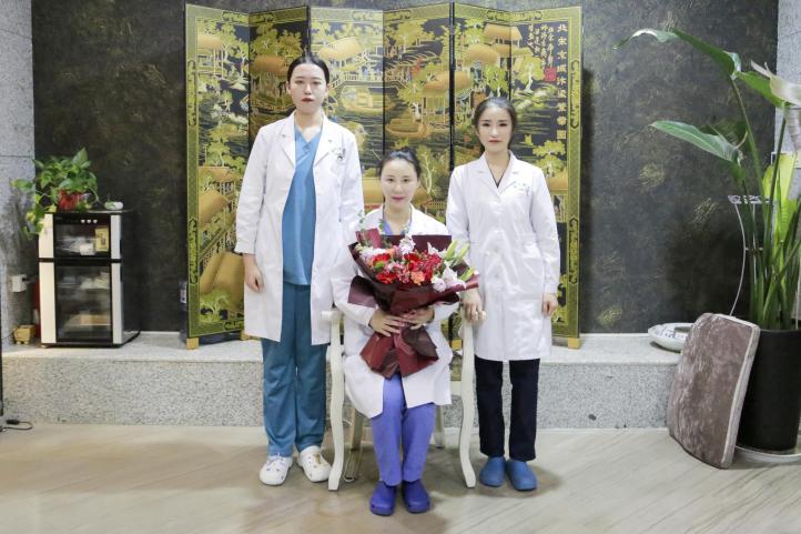 医者匠心，技艺传承—韩氏整形医院张鑫萌院长收获两名爱徒丨医者匠心名言名句有哪些