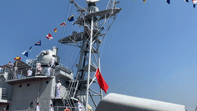 海军昭通号导弹护卫舰接舰暨爱国主义教育基地揭牌仪式在中国水准零点广场隆重举行