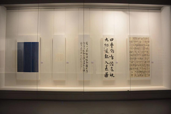 与创作者对话领略同心铸辉煌书画展的神奇魅力