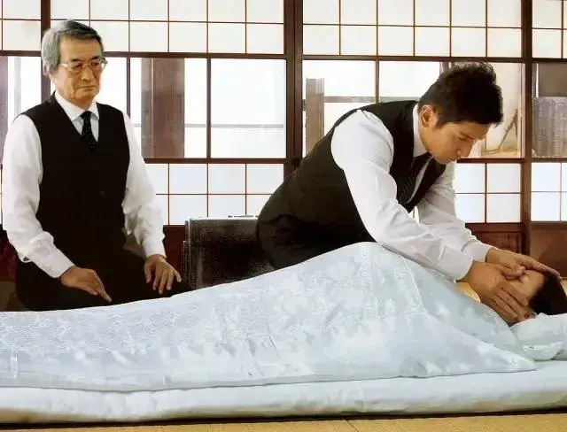《我是遗物整理师》:高分治愈,哭到天亮