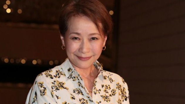 叶童自曝跟刘青云是同学，两个人传纸条被老师罚站
