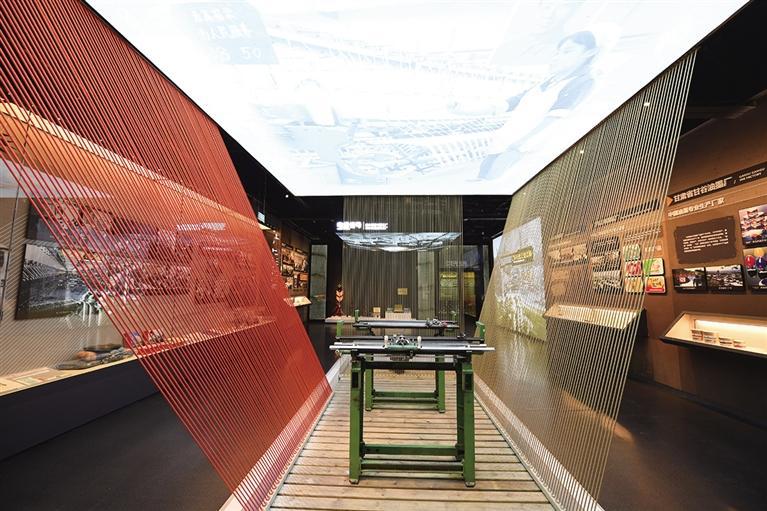 博物馆展厅里陈列的展品