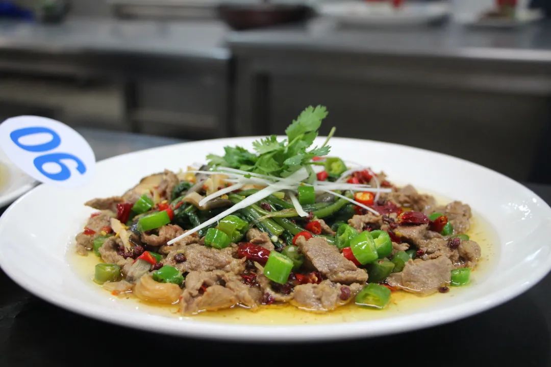 江湖牛肉物理科学与技术学院 宋杰玺