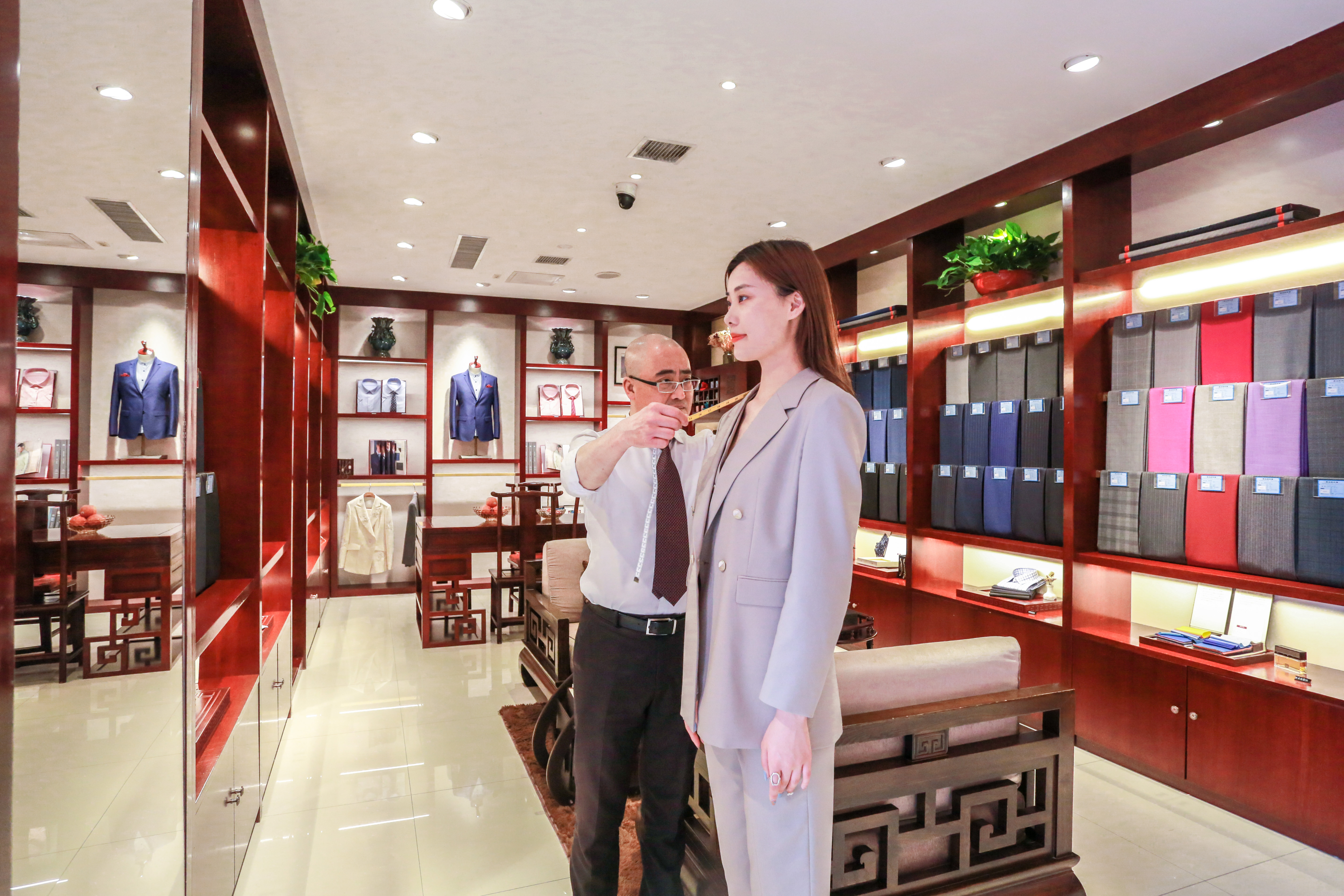 隆庆祥石家庄店焕新升级——百年老字号再开轻奢私享生活馆