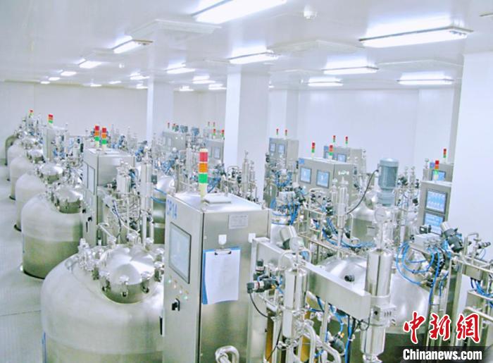 图为中农威特公司自主研发的“动物疫苗”生产设备。 受访者供图