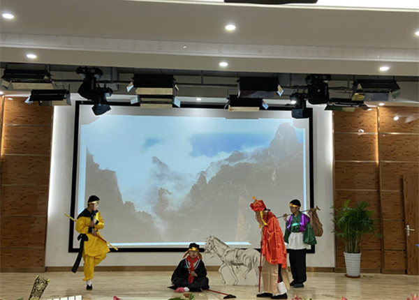 演绎经典故事传承优秀文化合肥市育新小学五年级举行课本剧表演