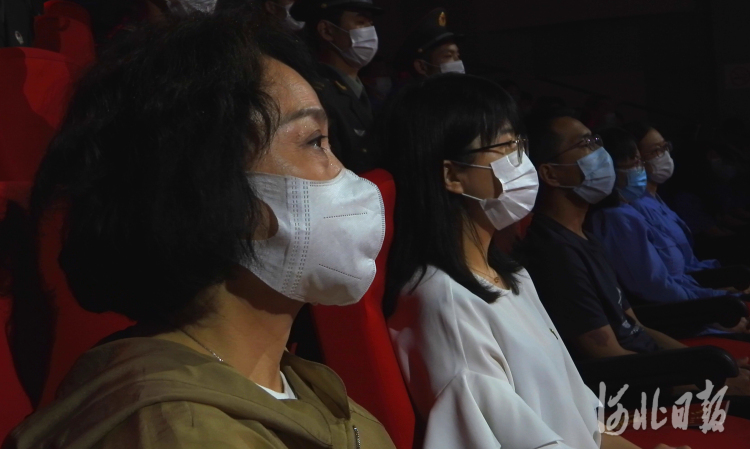 感人至深的红色故事感动了现场每一位观众。