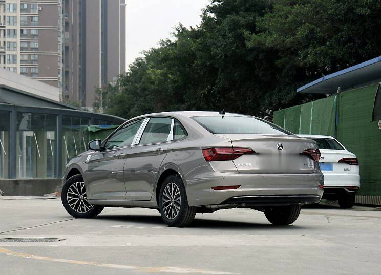 一汽-大众 速腾 2021款 200tsi 手动舒适智联版