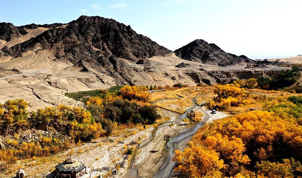 走进塞外小城带你领略不一样的西部风情