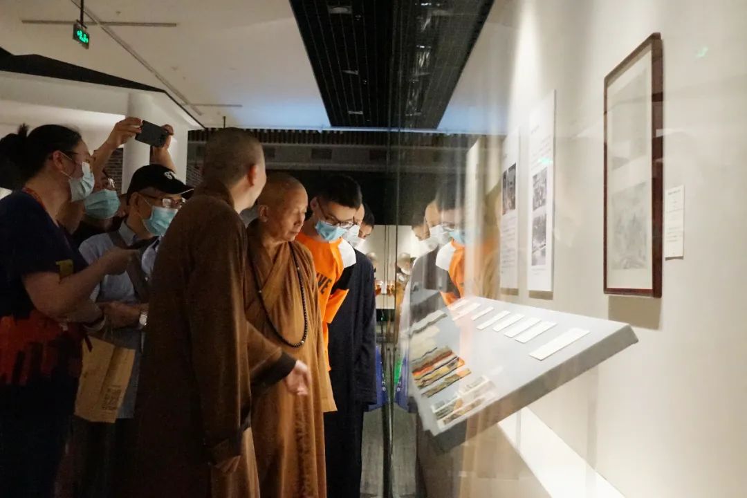 法师观展