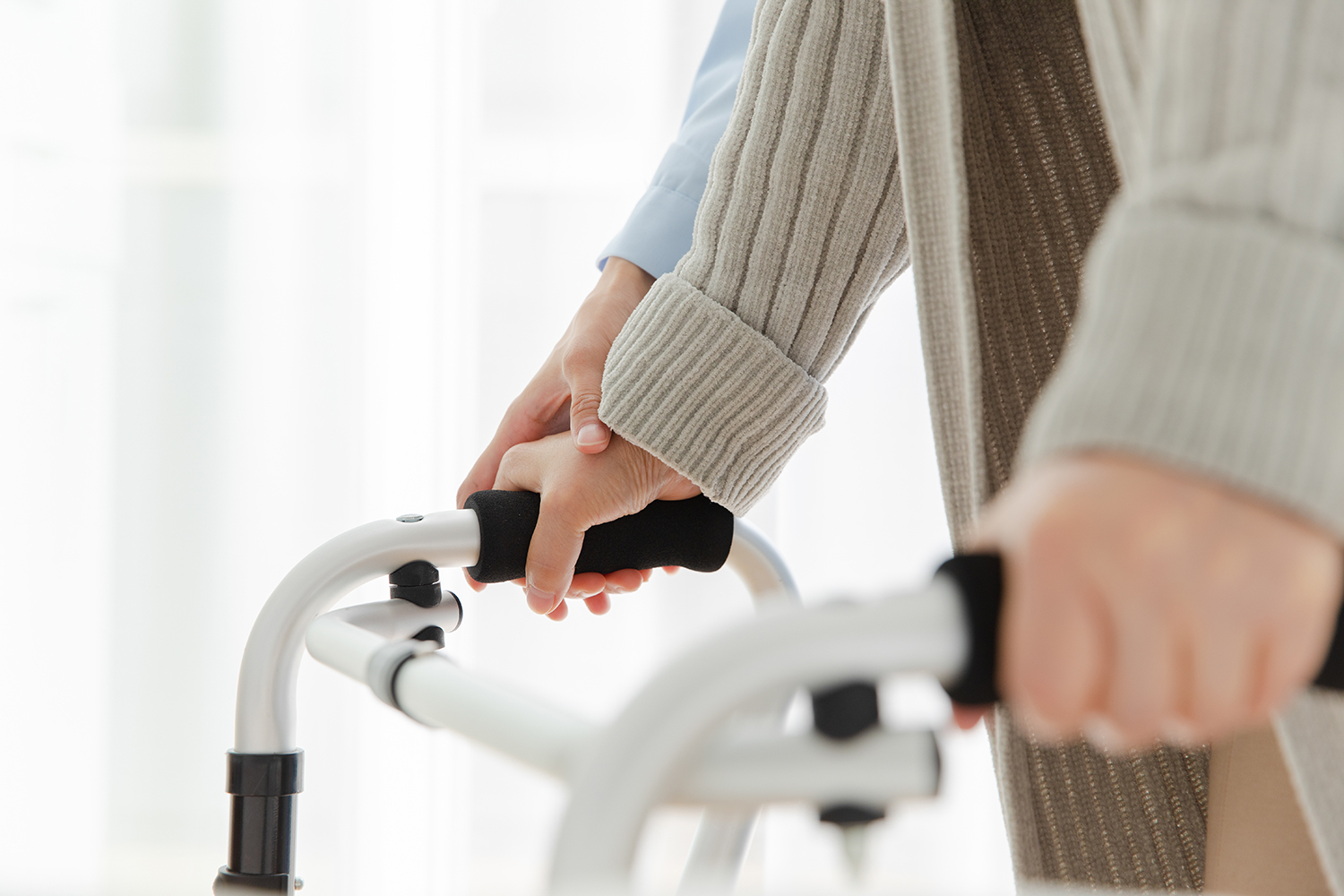 卧床老人怎么护理长期卧床老人应如何护理？_https://www.jmylbn.com_新闻资讯_第1张