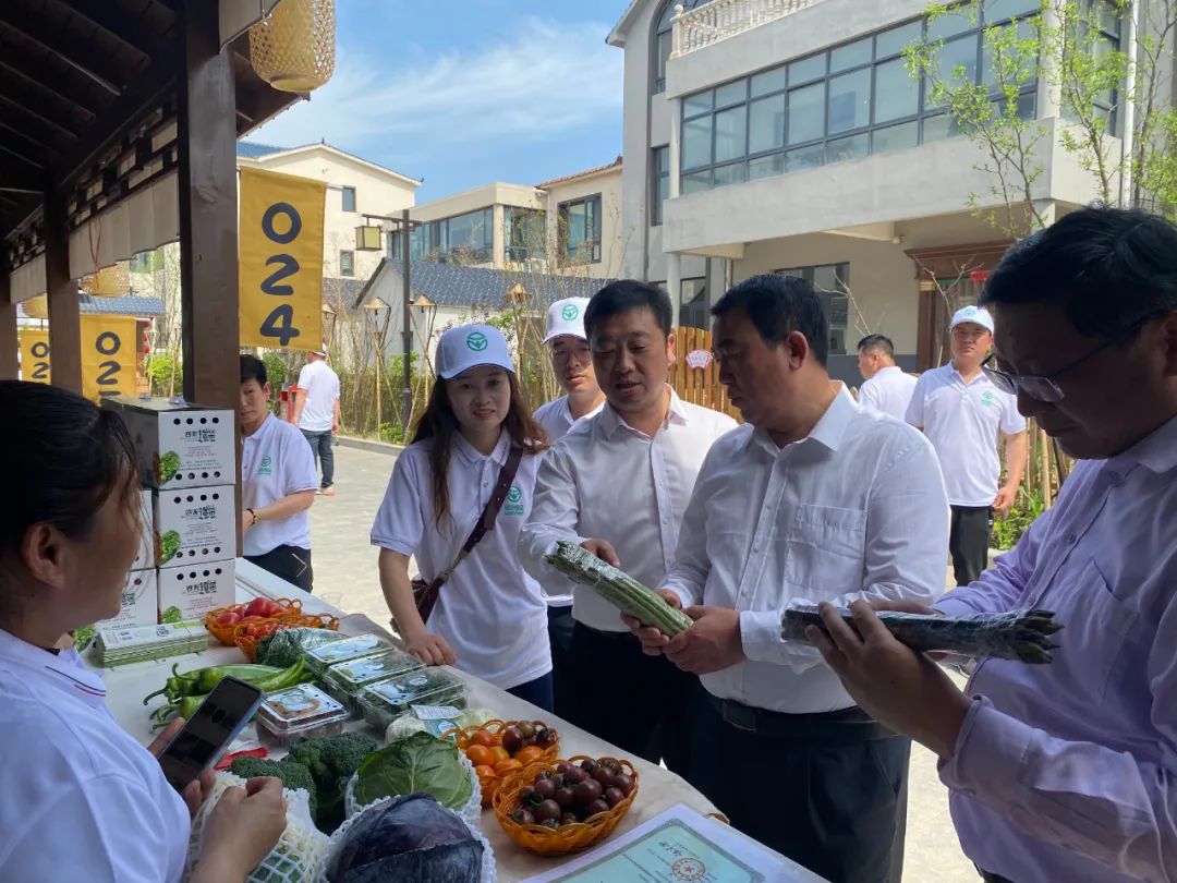河南省绿色食品宣传月开封分会场展销活动在余店乡村旅游度假区隆重举行