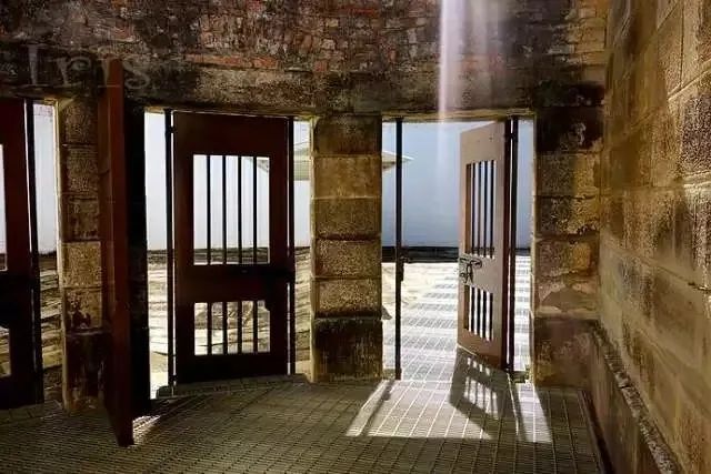 奥地利&middot;莱奥本司法中心