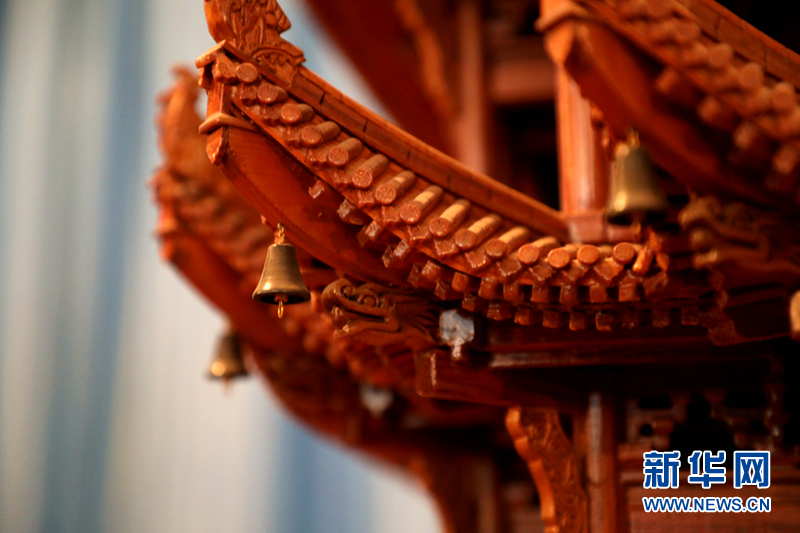 一木一世界能人巧匠方寸之间重现中国古建筑