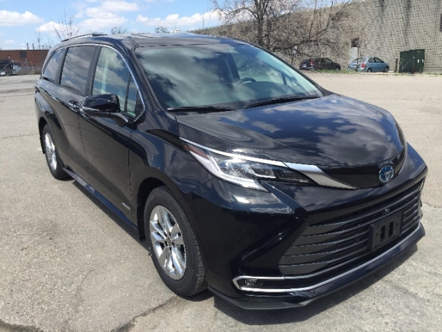 21款塞纳2.5油混四驱顶配现车 直降万元