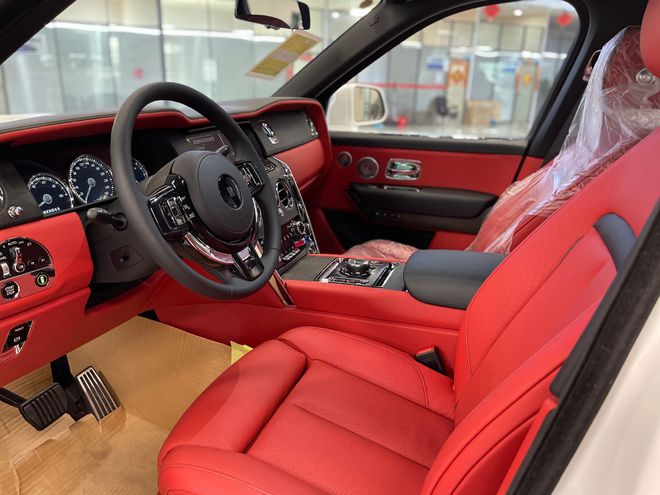 suv里的终极座驾 2021款劳斯莱斯库里南