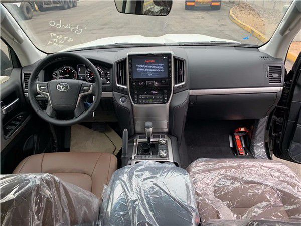 丰田酷路泽5700v8现车包牌价格多少钱