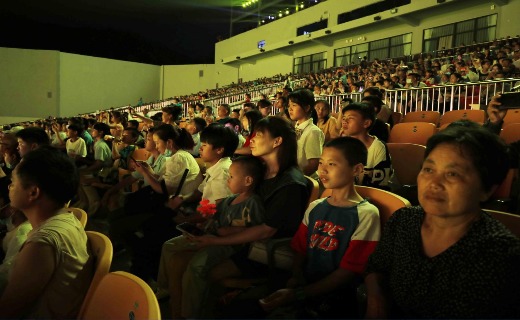 “六一”特殊课堂 China大型实景演出让陶瓷文化变得触手可及