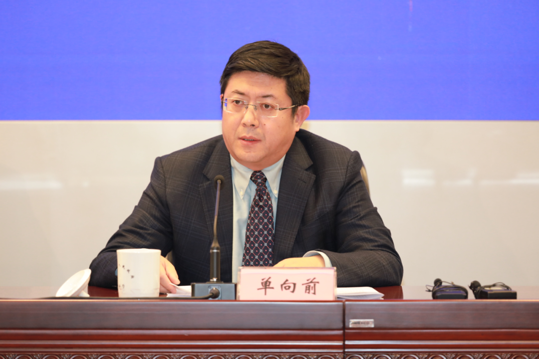 "政事儿"注意到,单向前是一名"70后"干部,此番履新后成为目前安徽省地