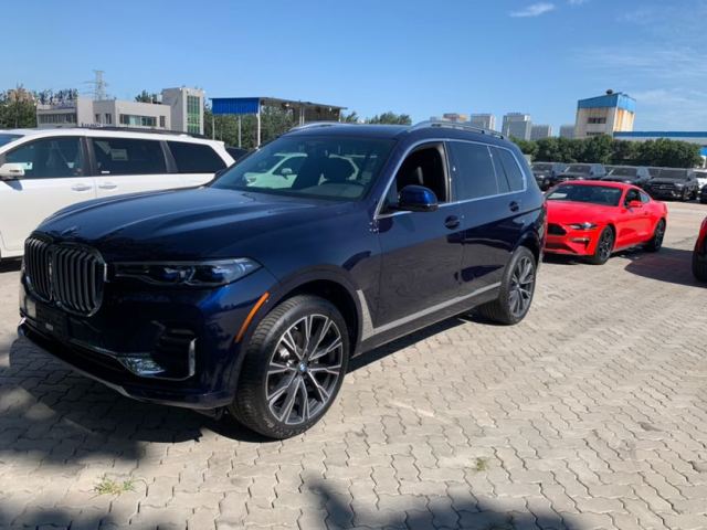 2021款宝马X7超值优惠 大空间高舒适SUV