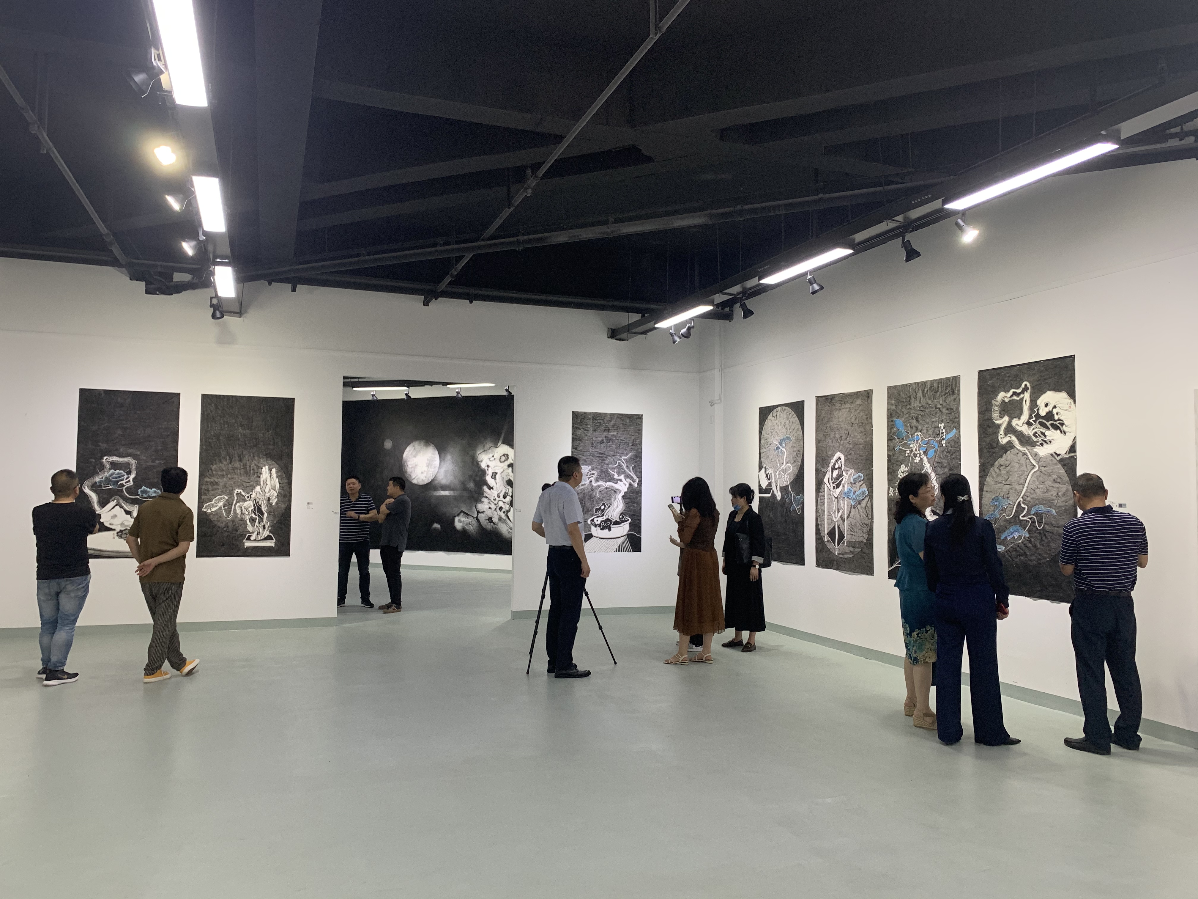 现代展览策划：让城市文化故事绽放光彩