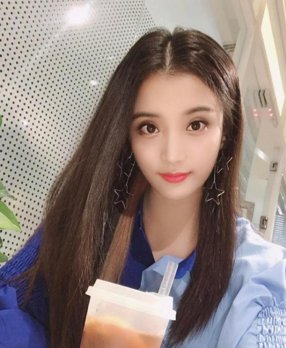 男篮球员赵继伟求婚成功！晒与女友亲吻照幸福官宣：祝福我们吧