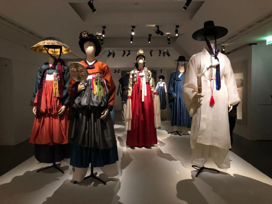 全智贤"被离婚"?身价超400亿的富豪老公急了