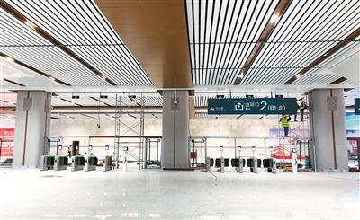 火车站北站房出站口 首席记者 李明 摄