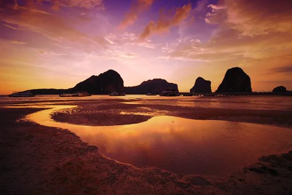 △帕梦海滩就是浪漫大片 / wiki