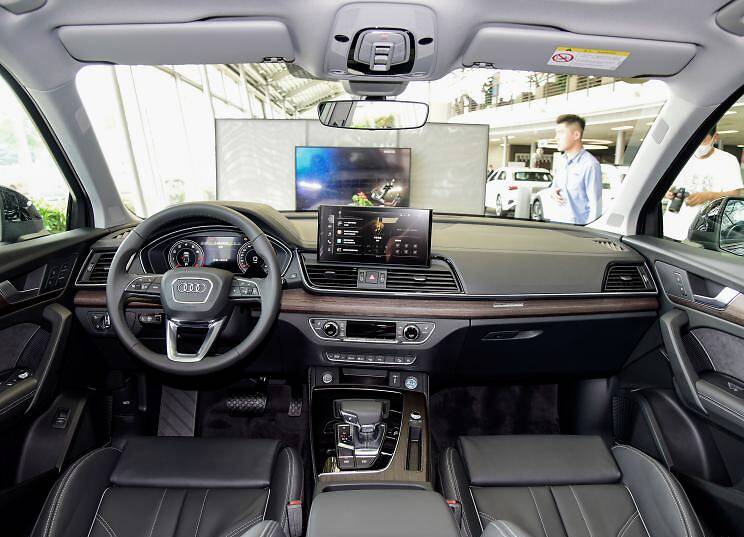 一汽 大众奥迪奥迪q5l 2021款 45 tfsi 甄选动感型">