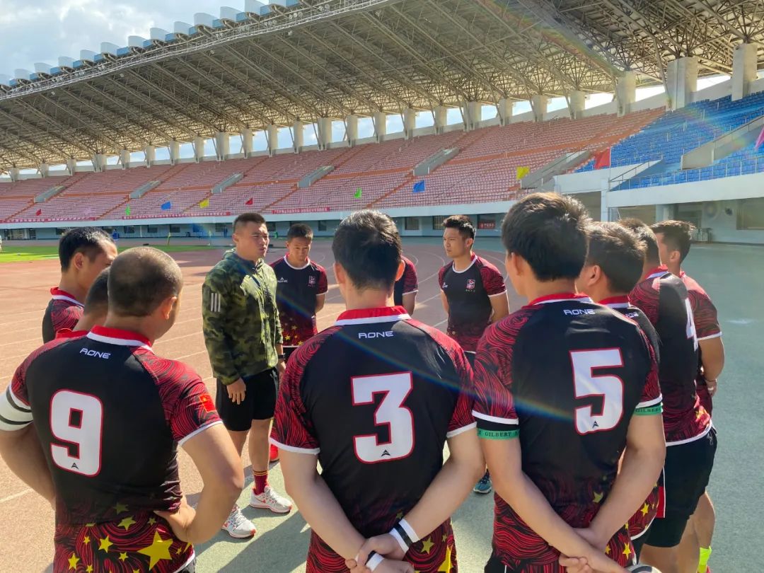 西北工业大学橄榄球队以四战全胜的战绩获得冠军