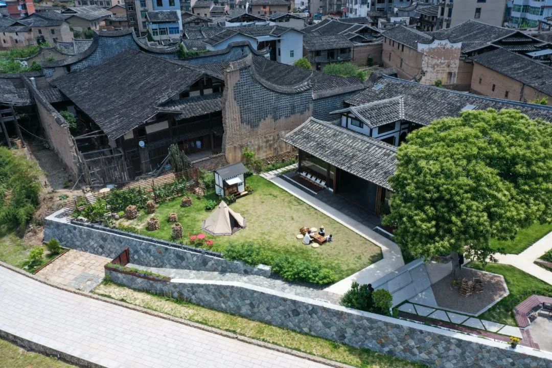 租下清代古宅安家，北大硕士夫妻活出城市人羡慕的样子_凤凰网