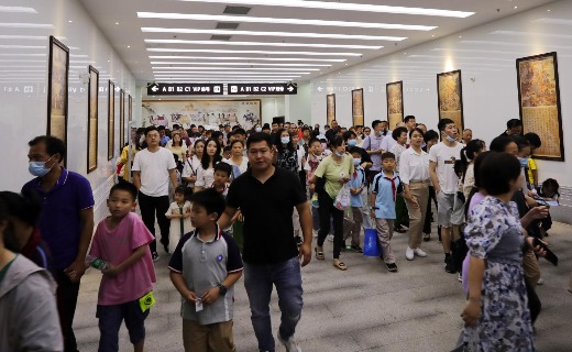 “六一”特殊课堂 China大型实景演出让陶瓷文化变得触手可及