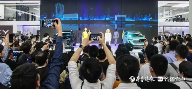 日照制造的长城威亦品牌SUV汽车“玛奇朵”首秀上海车展，便引来了众多观众的热捧。