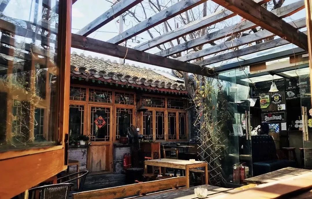 作为北京最早的精酿酒馆之一,el nido藏于北锣鼓巷深处,小四合院儿里